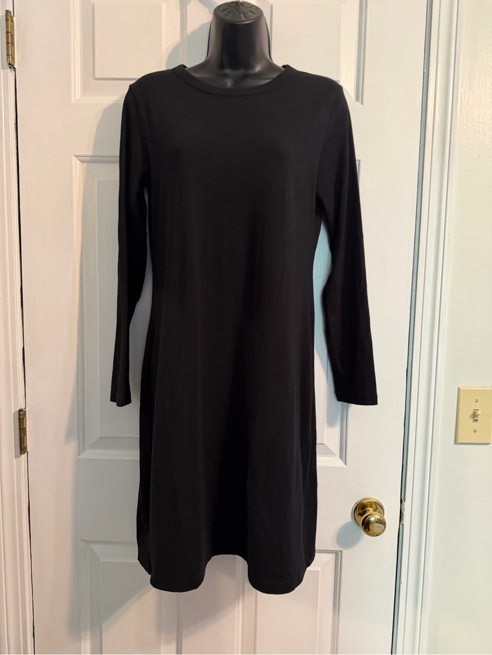 Old Navy Black Long-Sleeve T Shirt Dress
